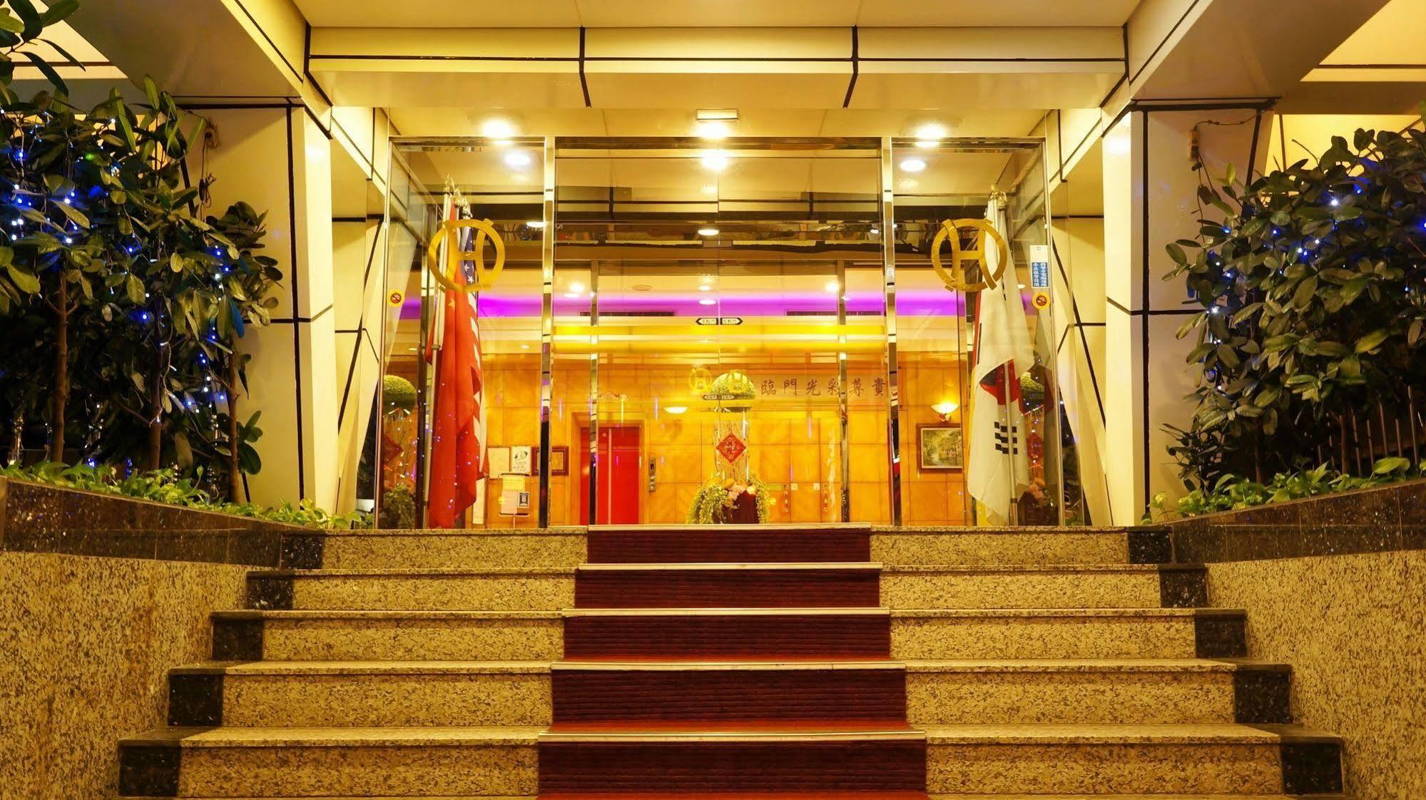 Oriental Hotel Tainan Exteriör bild